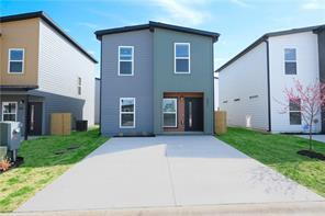 Building Photo - $1400.00 MOVE IN CREDITv- Charming 2-Bed with Granite Elegance on Tennessee Ave, Centerton!