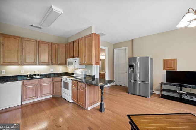 Building Photo - 11140 W Rd