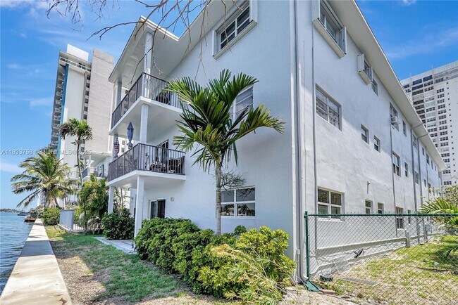 Building Photo - 2200 S Ocean Dr