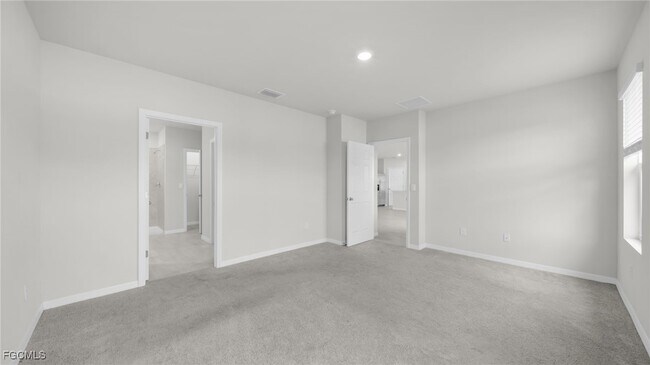 Building Photo - 1327 SE 16th Pl