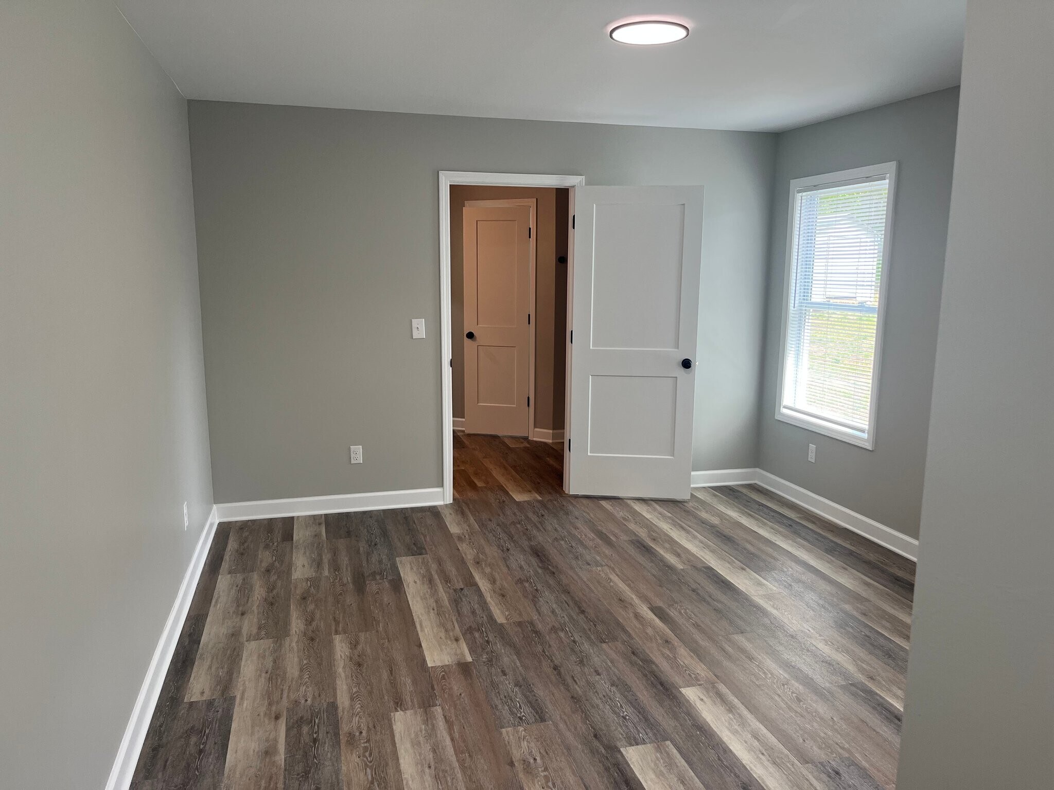 Building Photo - 120 Sunset Ave