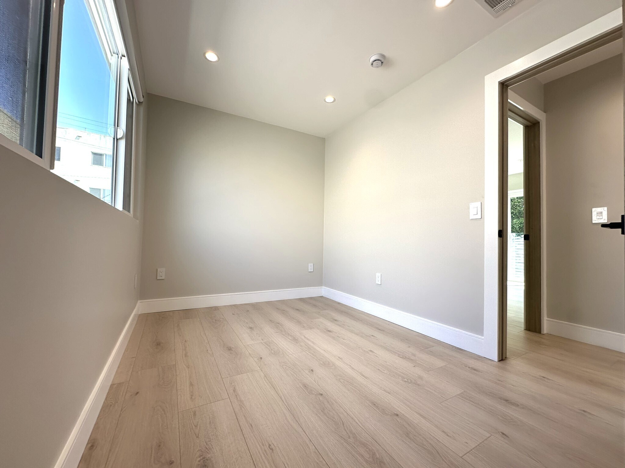 Building Photo - 38 Paloma Ave