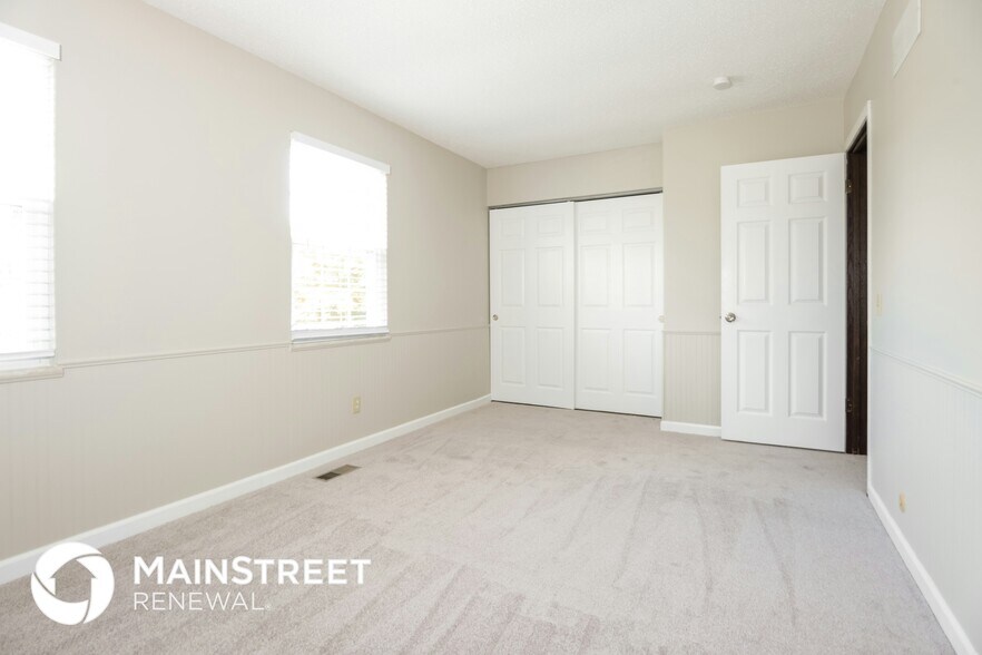 Building Photo - 4009 Hounds Hill Dr