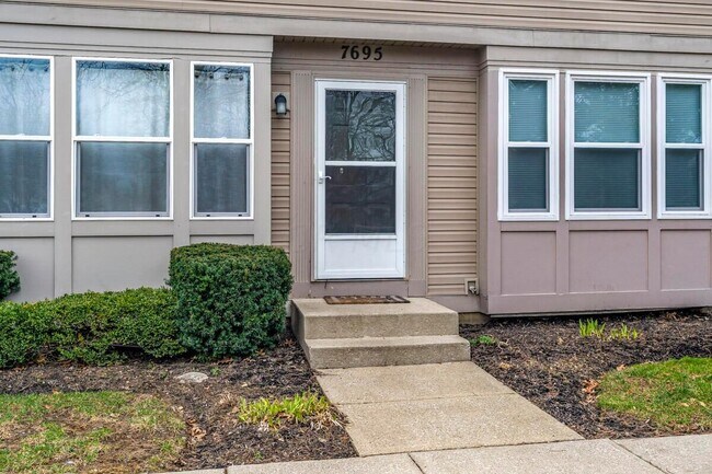 Building Photo - 7695 Barkwood Dr