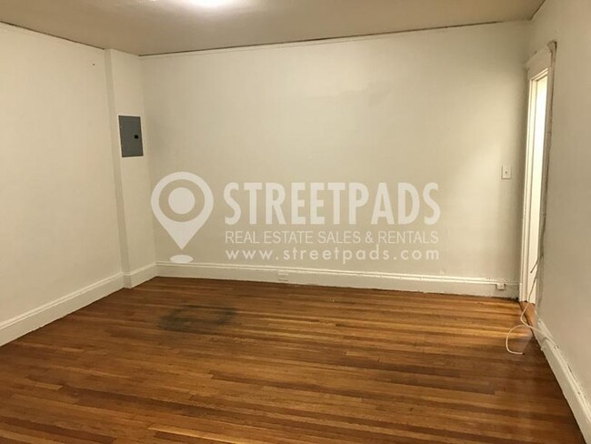 Building Photo - 1 bedroom in Boston MA 02215