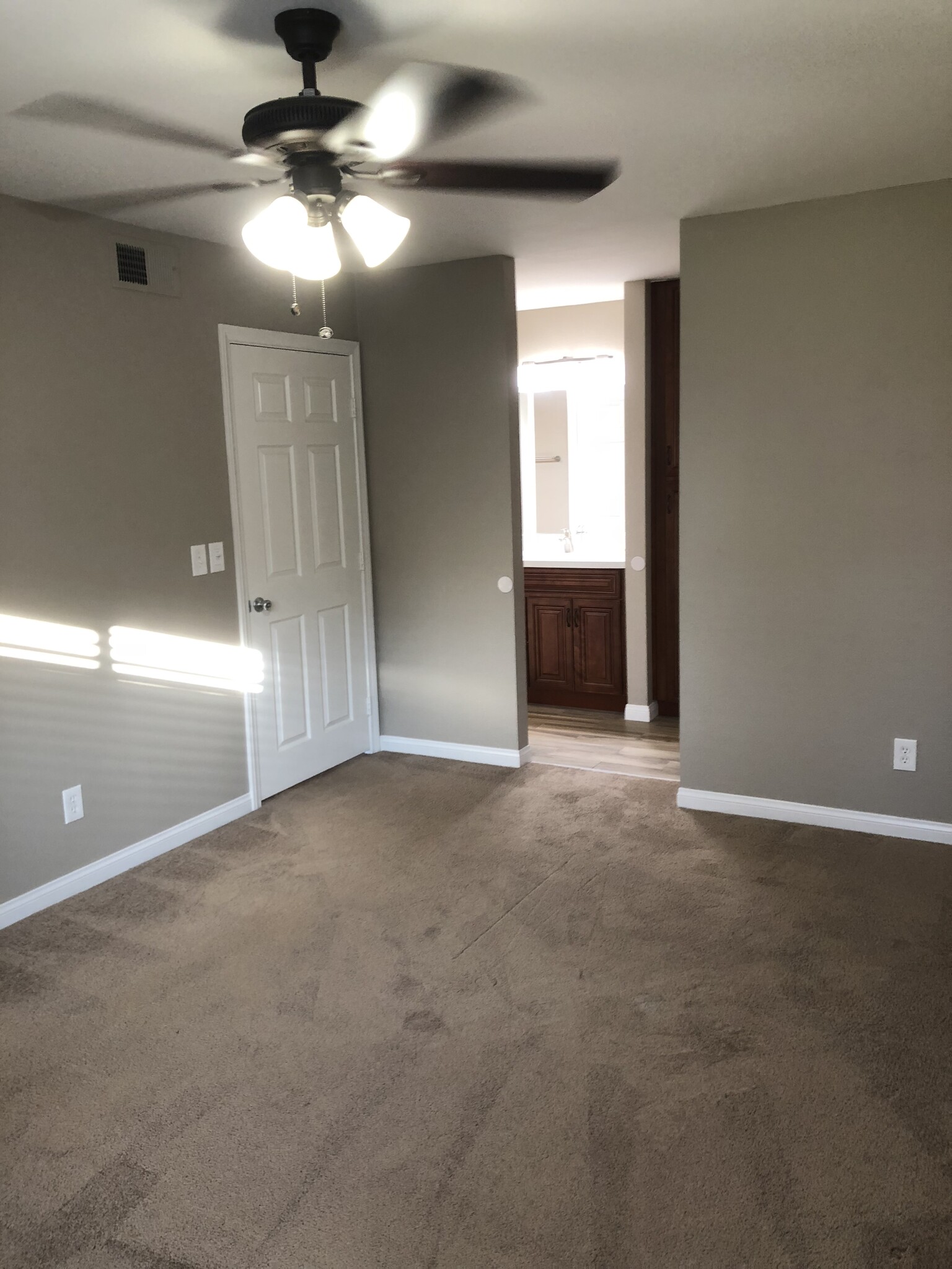 Master bedroom - 5970 Rancho Mission Rd