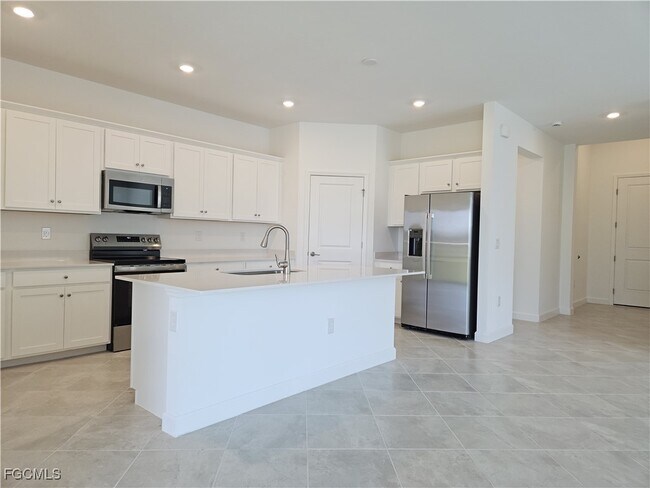 Building Photo - 20465 Copperhead Dr