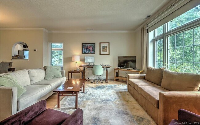 Building Photo - 500 Prospect St