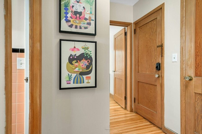 Building Photo - 5713 Lyndale Ave S