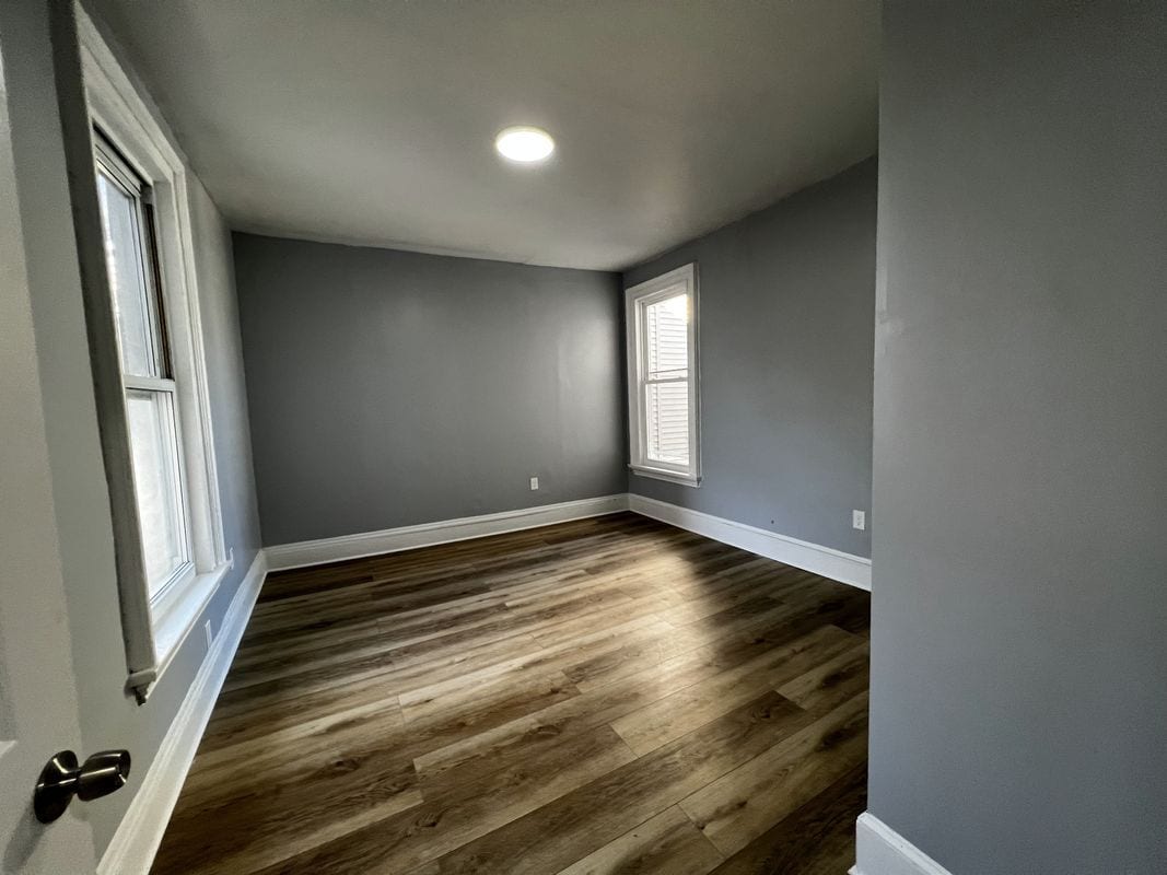 Building Photo - 237-239 South 7th Street, 2R