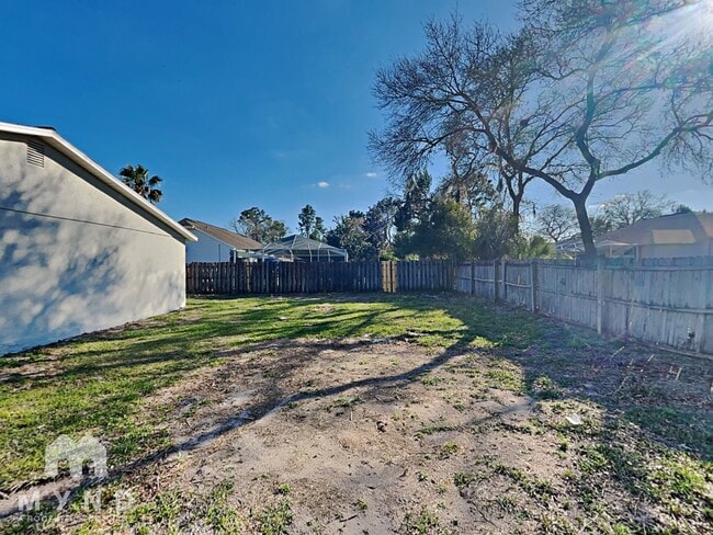 Building Photo - 13366 Banyan Rd