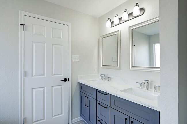 Building Photo - 3203 Wheatmeadow Ct