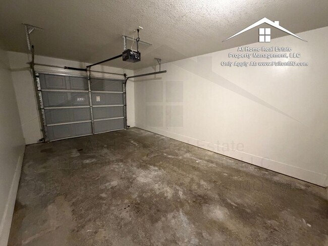 Building Photo - 2633–2635 Gates Boulevard