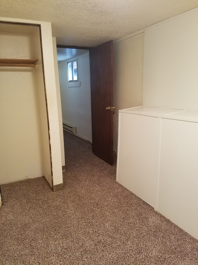 Building Photo - 1 bedroom apartment near PSNS