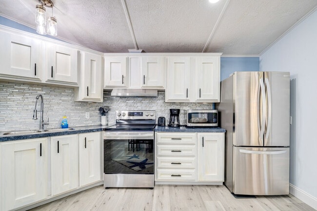 Building Photo - 1224 Dustin Dr