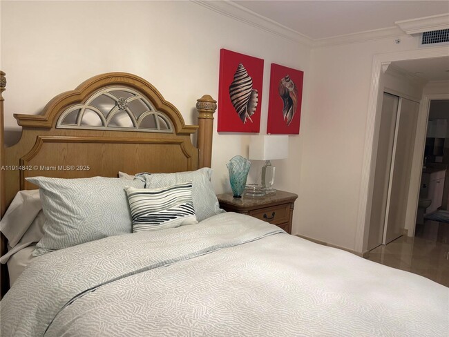 Building Photo - 4779 Collins Ave