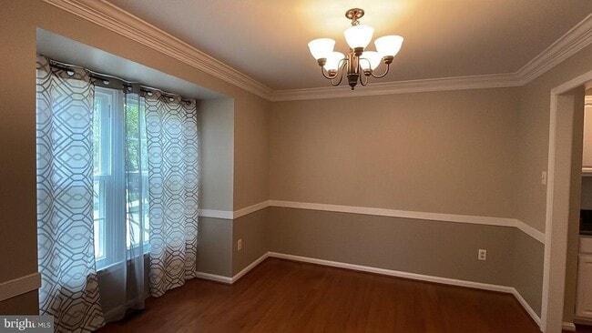 Building Photo - 8688 Wheatfield Way