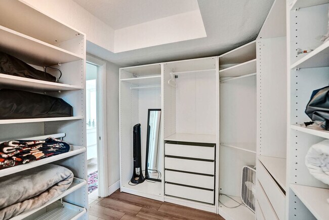 Building Photo - 5415 Harrison St