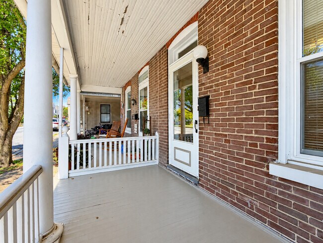 Building Photo - 127 N Liberty St