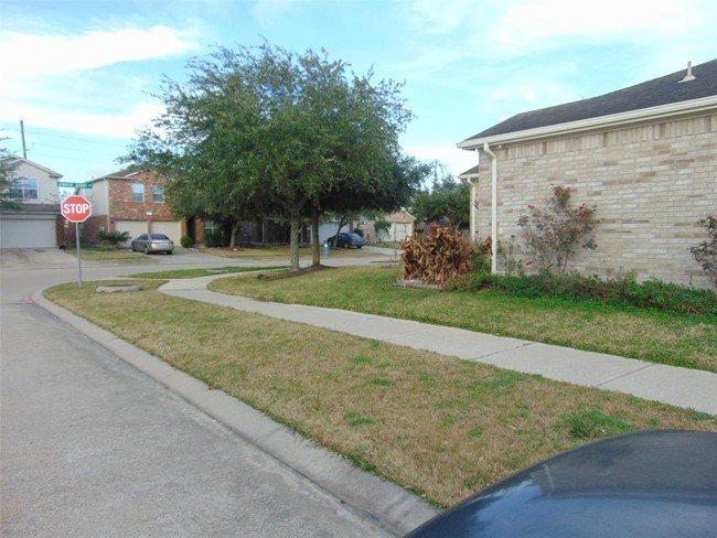 Building Photo - 19935 Juniper Berry Dr