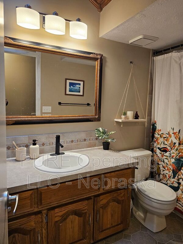 Building Photo - 5039 S 163rd Ave