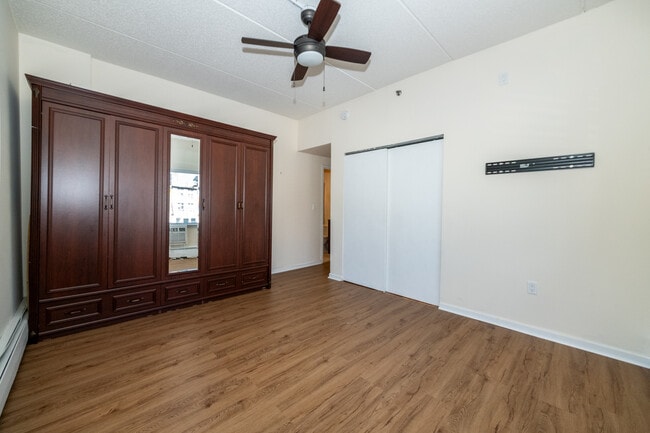 Building Photo - 123 Mamaroneck Ave