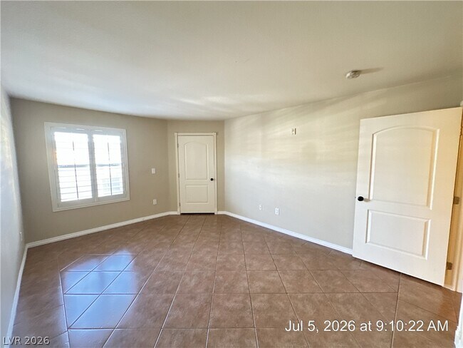 Building Photo - 1150 N Buffalo Dr