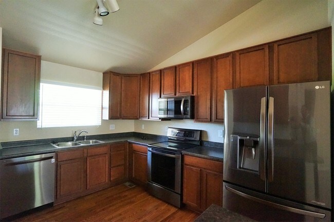 Building Photo - 7468 Skyline Way