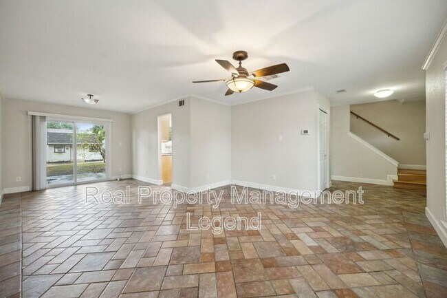 Building Photo - 2701 Harmon Dr