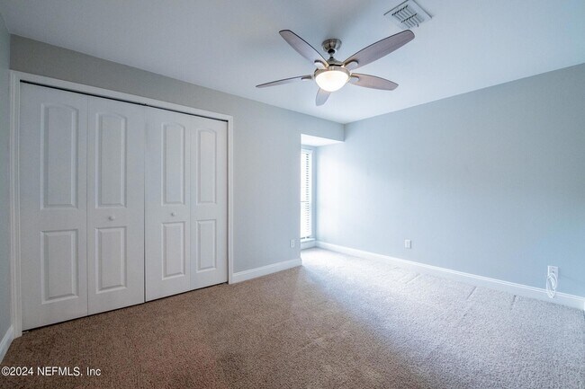Building Photo - 11448 Sugar Maple Pl S
