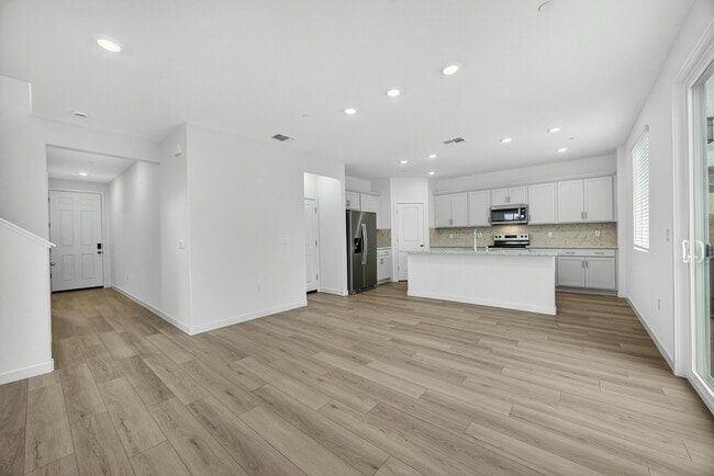 Building Photo - 5316 Allentown Wy