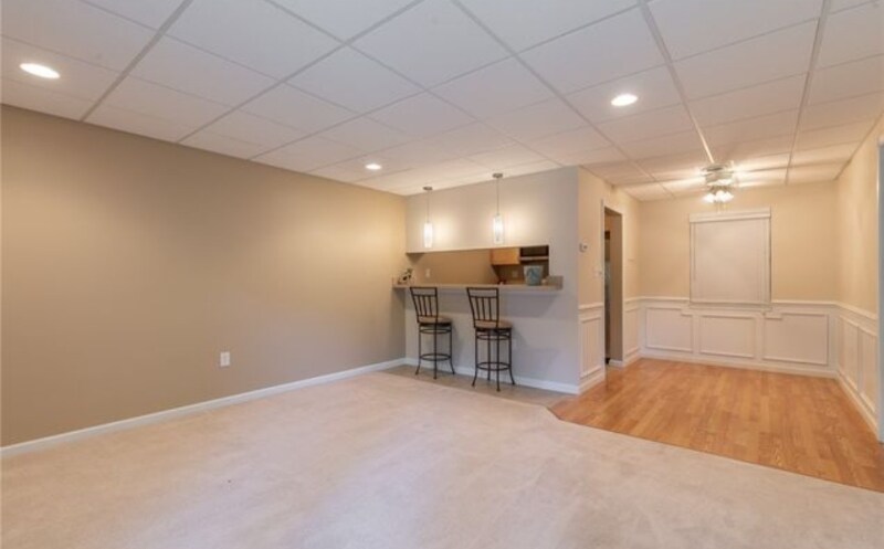 Building Photo - 38465 North Ln