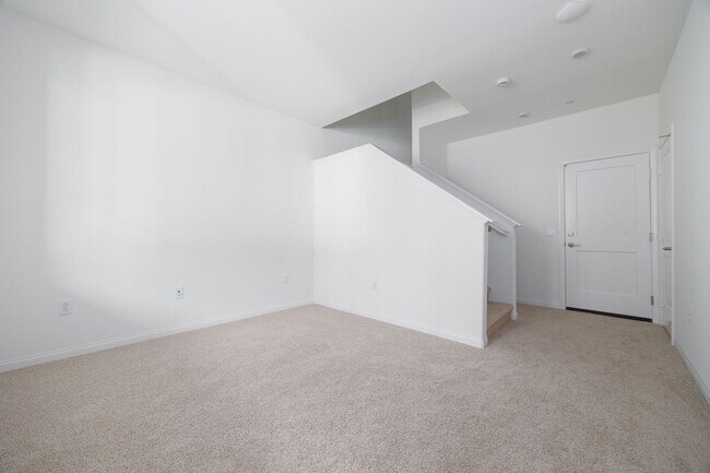 Building Photo - Brand New 3-Story Townhome in Melrose Heights!