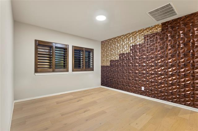 Building Photo - 1209 Savoy Ln