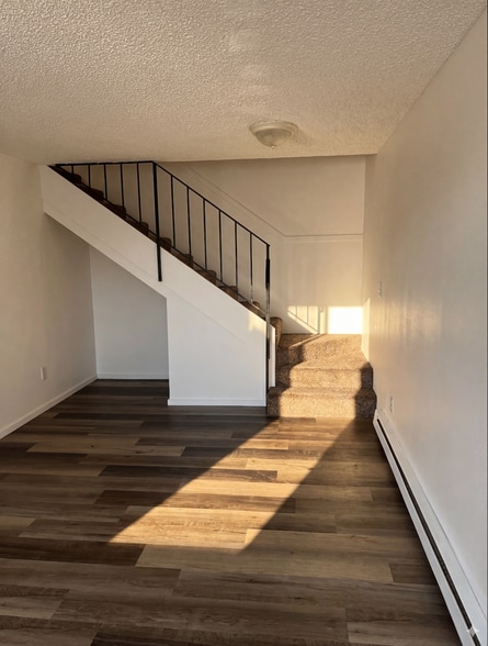 Building Photo - 224 Ellingson Dr