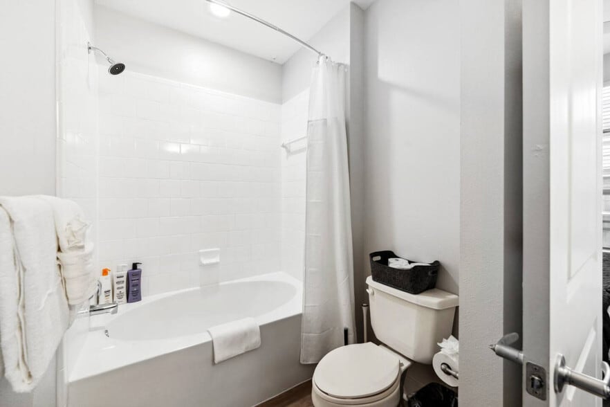 Building Photo - 2901 Indiana St