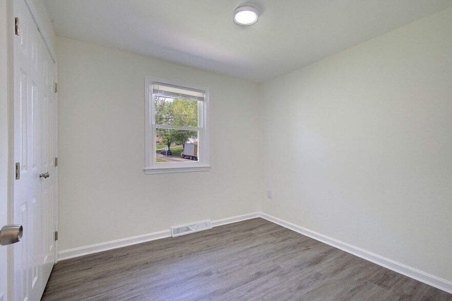 Building Photo - 6417 Kaine Dr