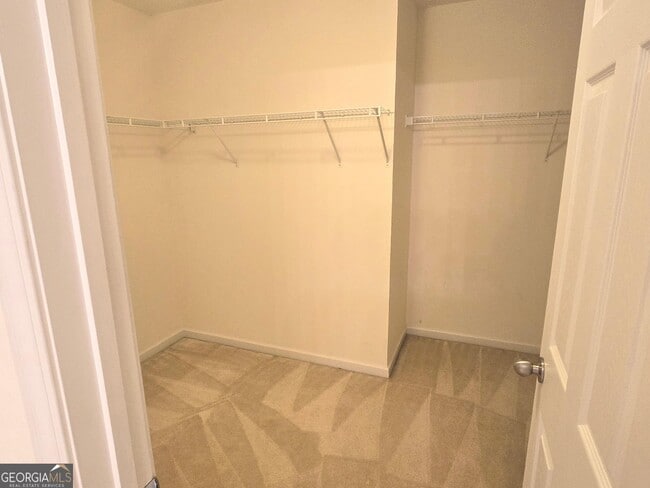 Building Photo - 3490 Southpointe Hill Dr NE