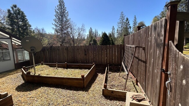 Building Photo - 22148 Crystal Falls Dr W