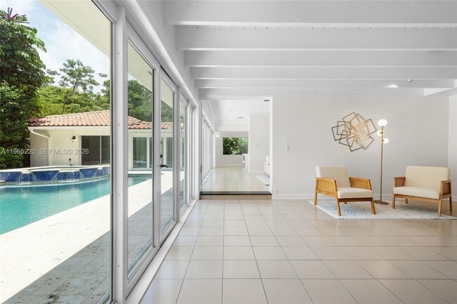 Building Photo - 5810 Maggiore St