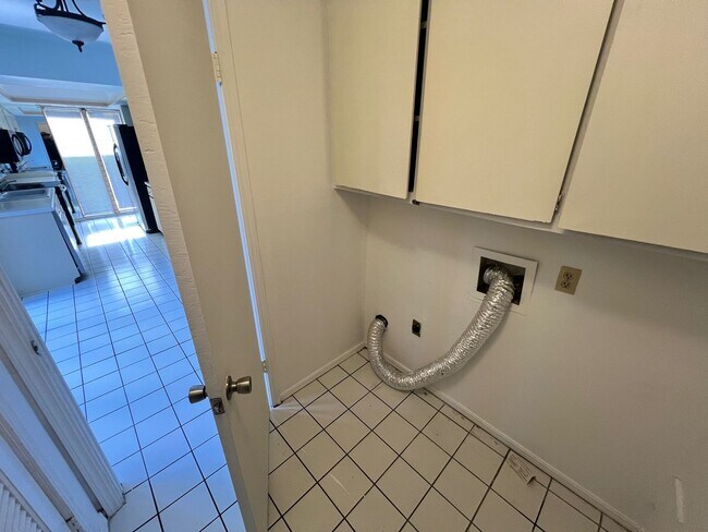 Building Photo - Jenks Schools