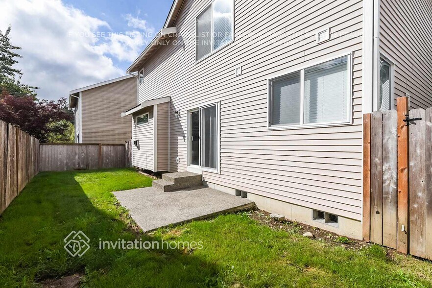 Building Photo - 12717 117th Ave E