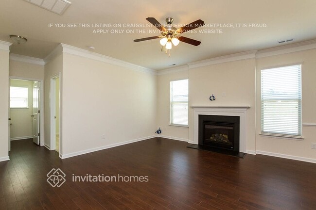 Building Photo - 457 Augustus Lane