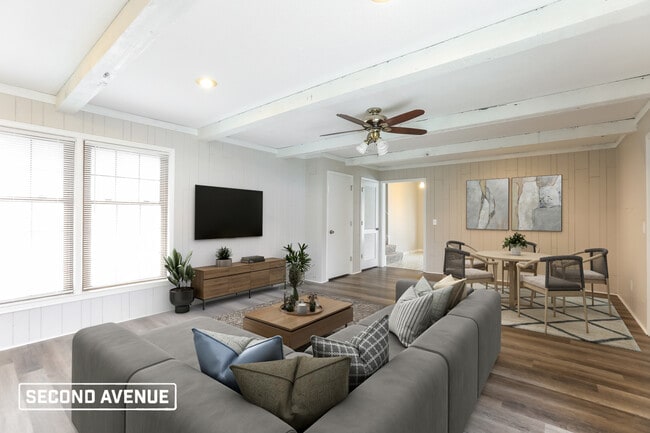 Building Photo - 10309 Century Ln