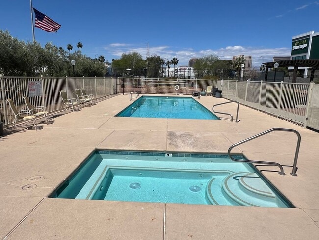 Building Photo - 2 Bedroom Condo at the Wimbledon Tennis Club Community