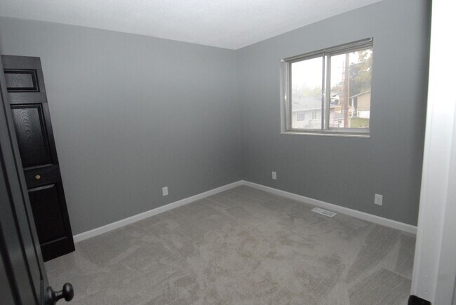 Building Photo - Maryland Heights Area