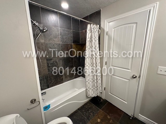Building Photo - This property offers a NO DEPOSIT option available for qualified renters!