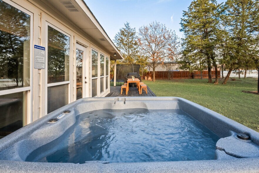 Building Photo - 478 Westshore Dr