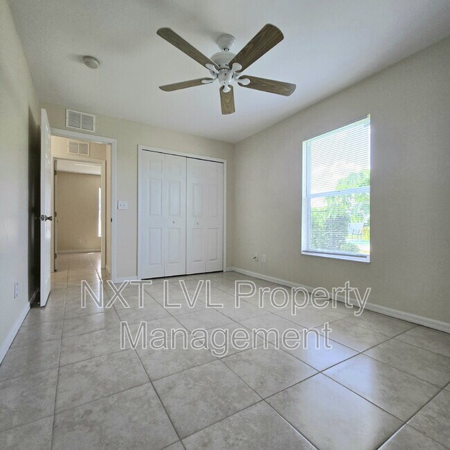 Building Photo - 342 NE 17th St