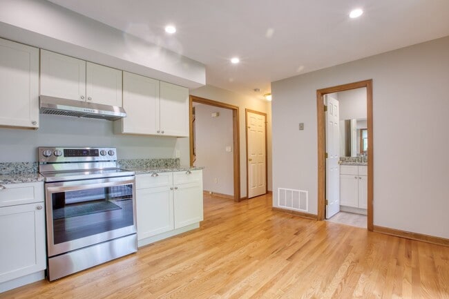 Building Photo - Spacious 2-Bedroom, 2-Story Apartment with Walk-Out Basement